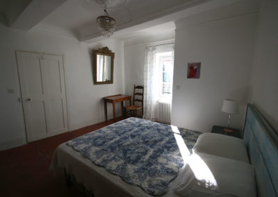 Première chambre (vue 2)